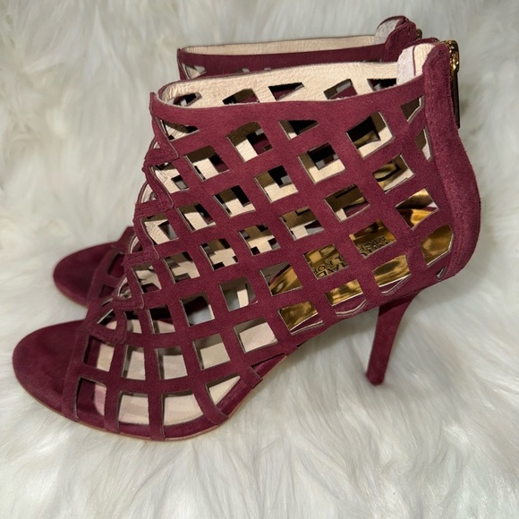 MICHAEL Michael Kors Red Heels with Geometric Cutouts - Picture 2 of 7